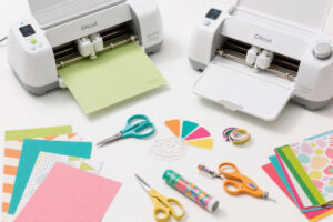 How to Choose the Right File Format (SVG, DXF, EPS, PNG) for Your Craft Projects